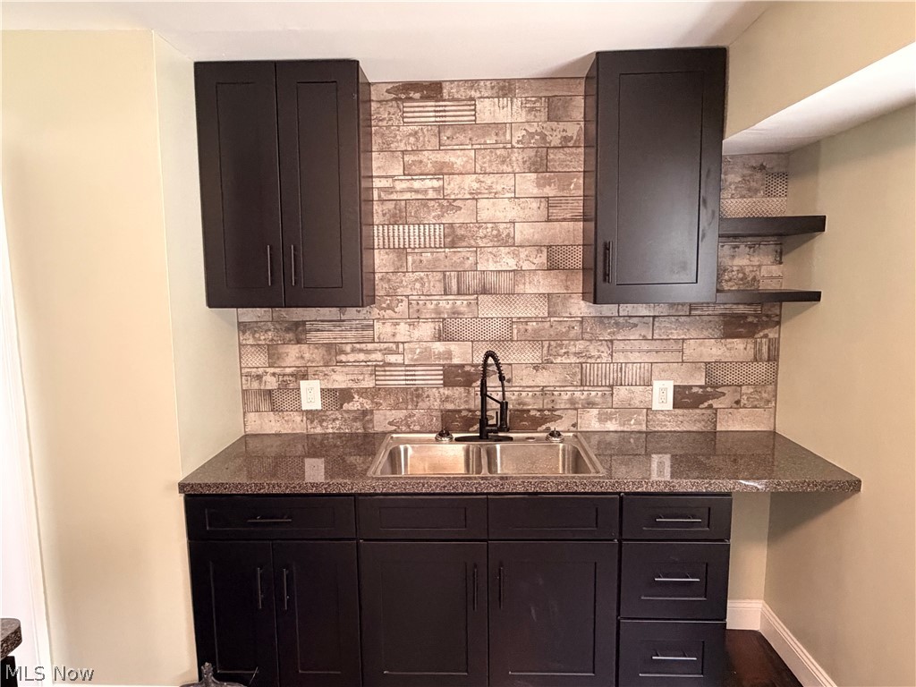 1690 Coventry Street Akron OH 44301