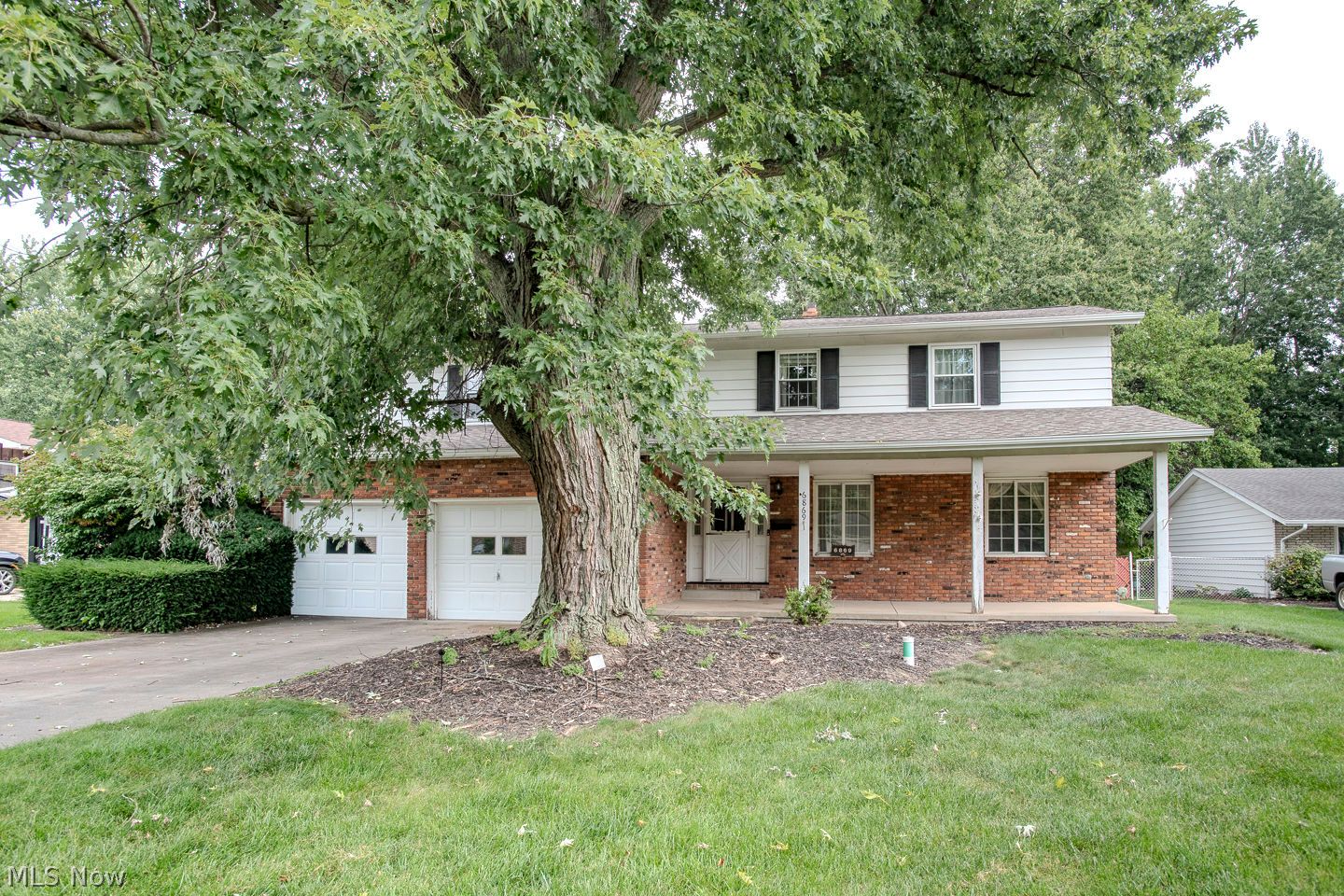 6869 Chadbourne Drive North Olmsted OH 44070