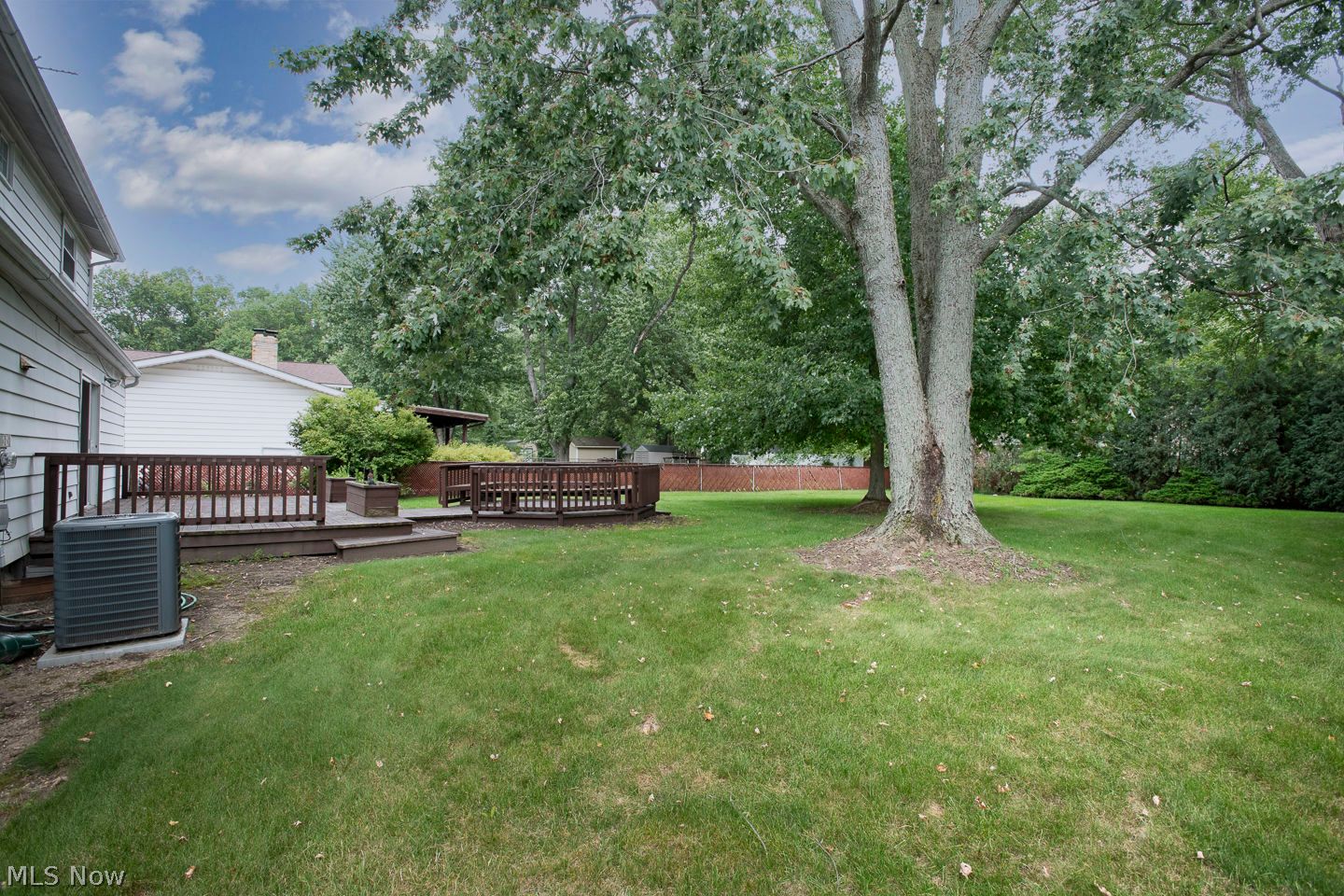 6869 Chadbourne Drive North Olmsted OH 44070