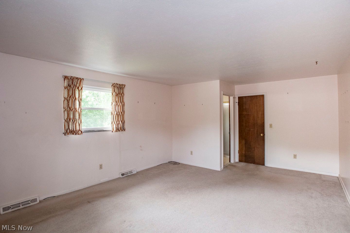 6869 Chadbourne Drive North Olmsted OH 44070