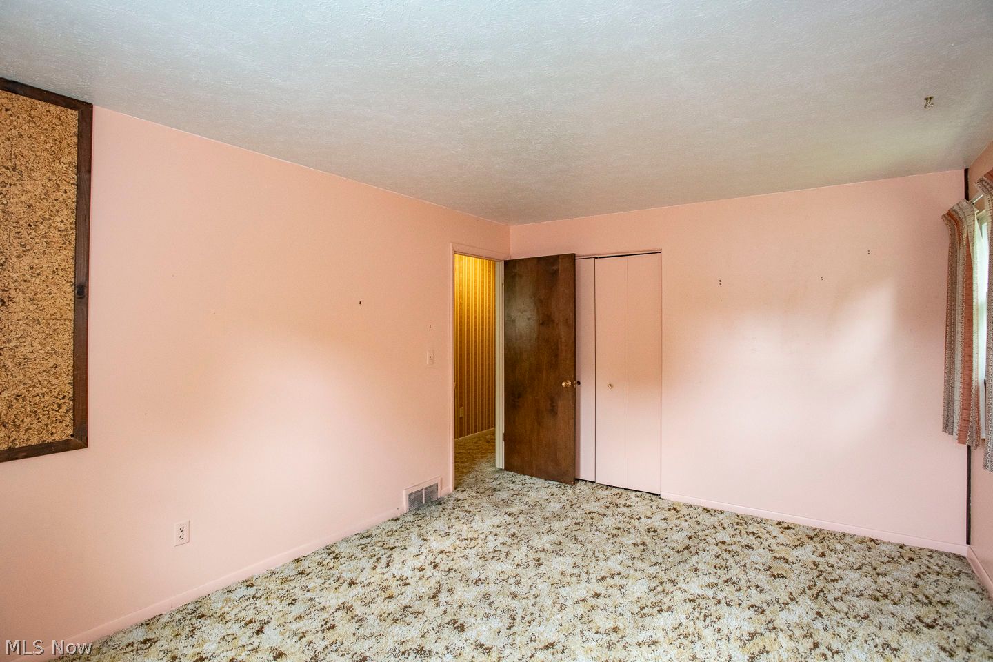 6869 Chadbourne Drive North Olmsted OH 44070