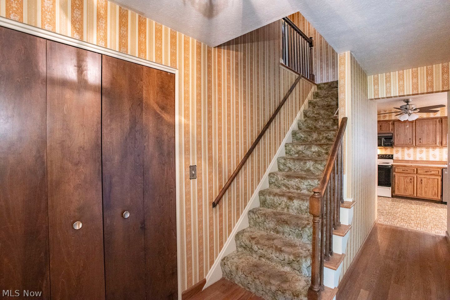 6869 Chadbourne Drive North Olmsted OH 44070