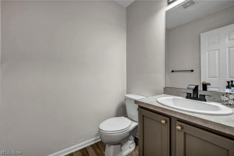 196 Olivet Avenue Akron OH 44319