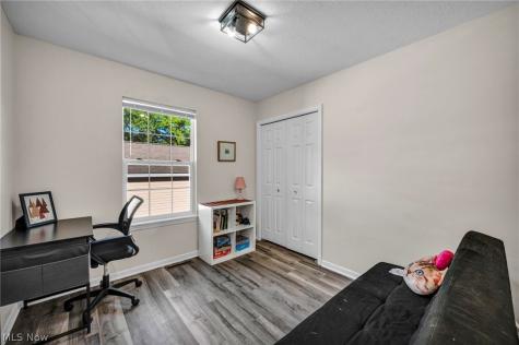 196 Olivet Avenue Akron OH 44319