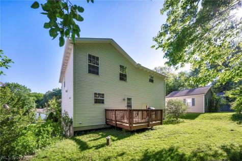 196 Olivet Avenue Akron OH 44319