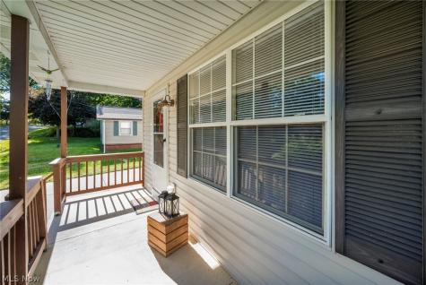 196 Olivet Avenue Akron OH 44319