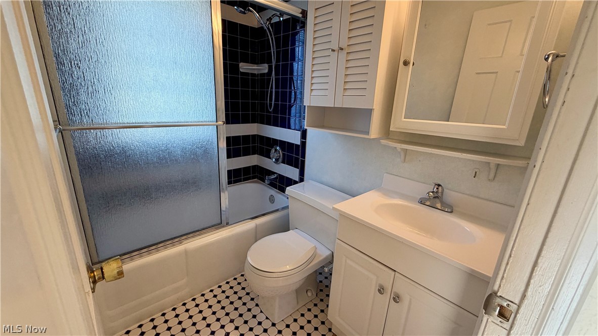 1584 Winchester Road Lyndhurst OH 44124