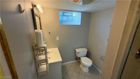 1584 Winchester Road Lyndhurst OH 44124