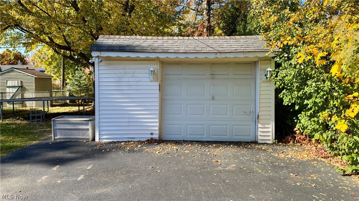 1584 Winchester Road Lyndhurst OH 44124