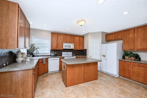 1257 Muchney Circle Akron OH 44312