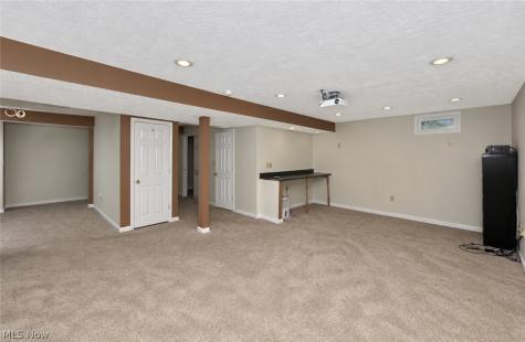 1257 Muchney Circle Akron OH 44312