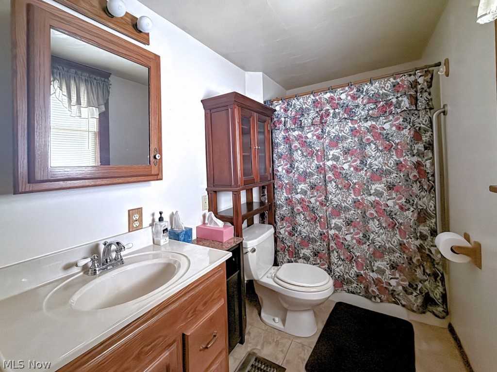 204 Tremble Avenue Campbell OH 44405