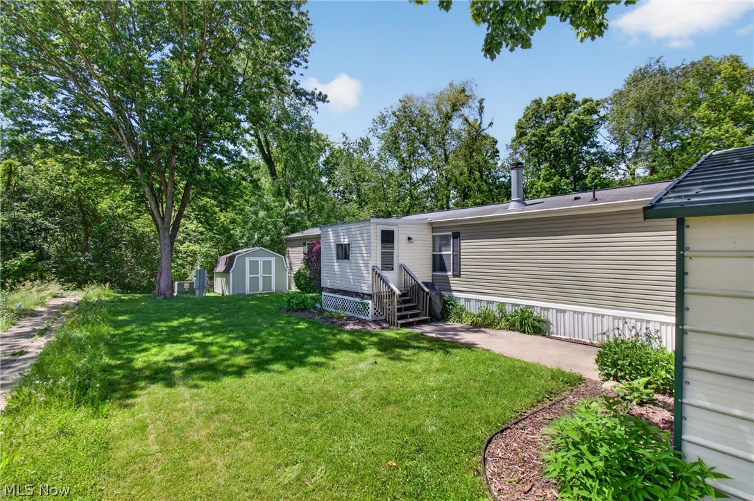 110 NW Lebanon Road Dalton OH 44618