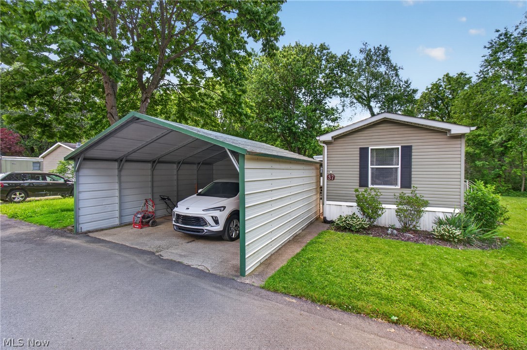 110 NW Lebanon Road Dalton OH 44618