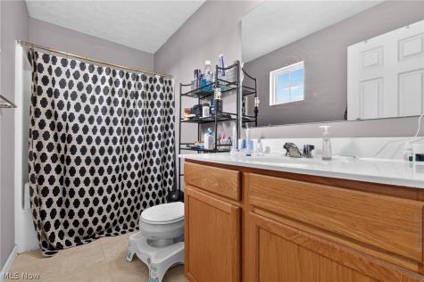 2698 Dutch Circle NE Canton OH 44721