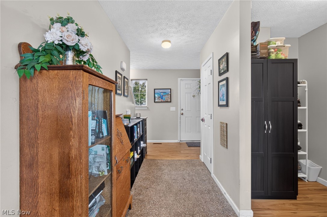 2698 Dutch Circle NE Canton OH 44721