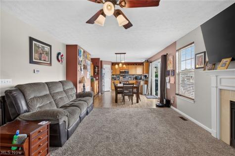 2698 Dutch Circle NE Canton OH 44721