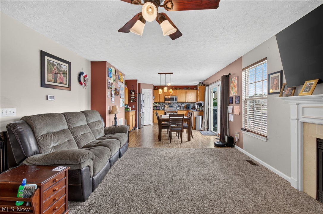 2698 Dutch Circle NE Canton OH 44721