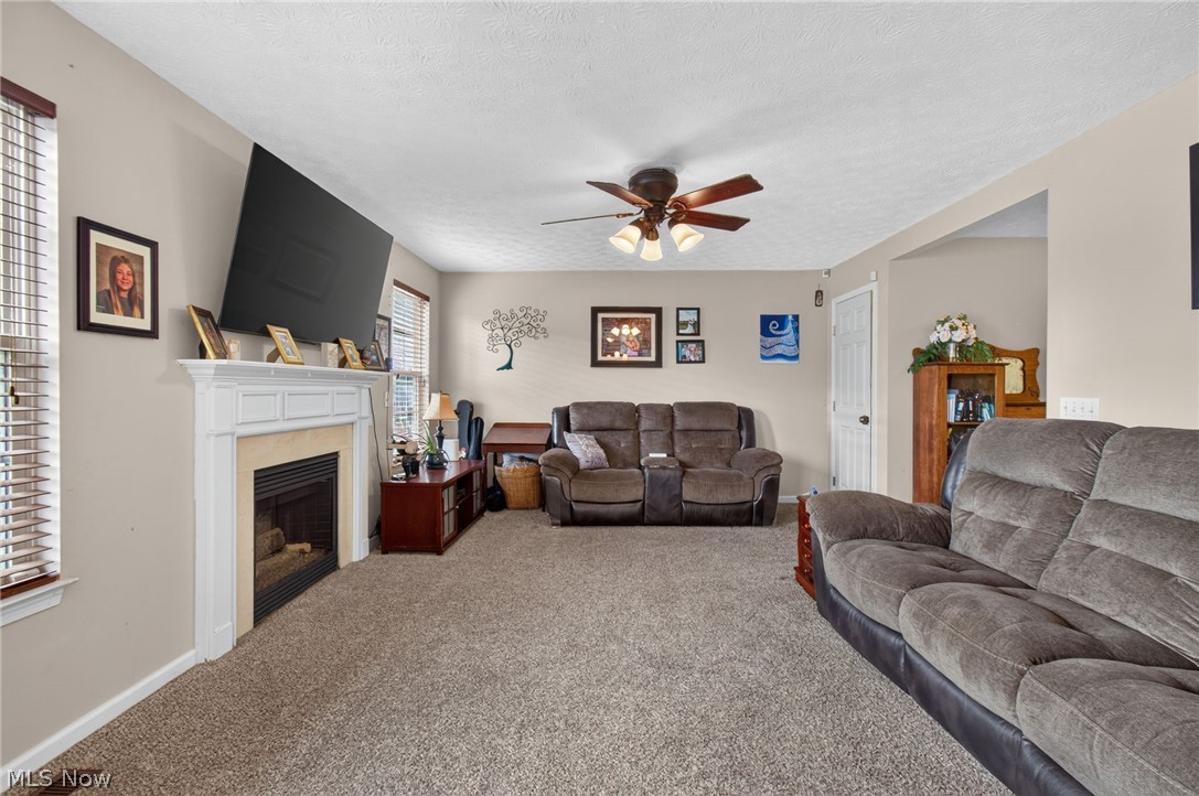 2698 Dutch Circle NE Canton OH 44721