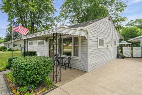 1973 Pinewood Drive Brunswick OH 44212