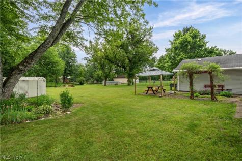 1973 Pinewood Drive Brunswick OH 44212
