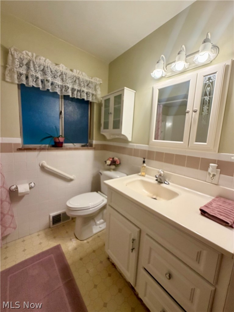 6597 Mackenzie Road North Olmsted OH 44070