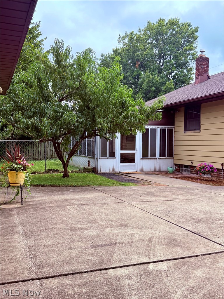 6597 Mackenzie Road North Olmsted OH 44070