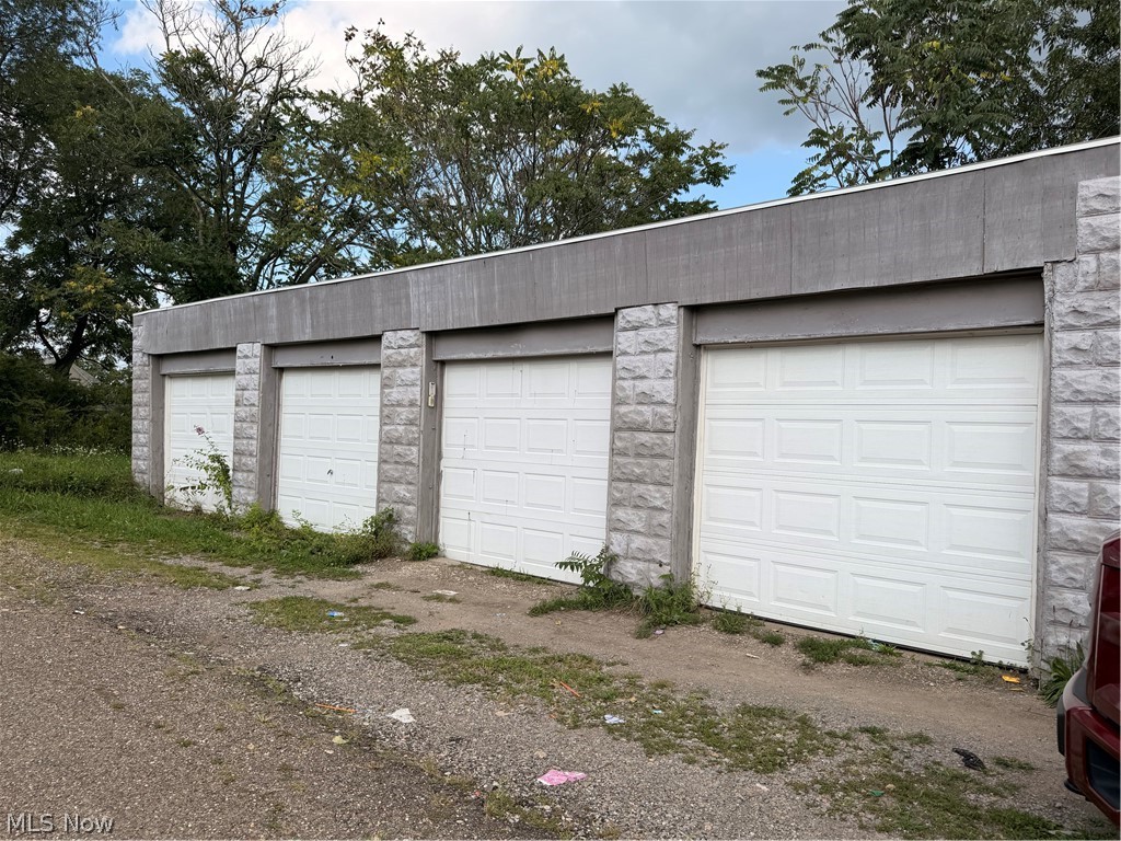 1611 10th Street SW Canton OH 44706