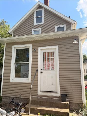 1611 10th Street SW Canton OH 44706