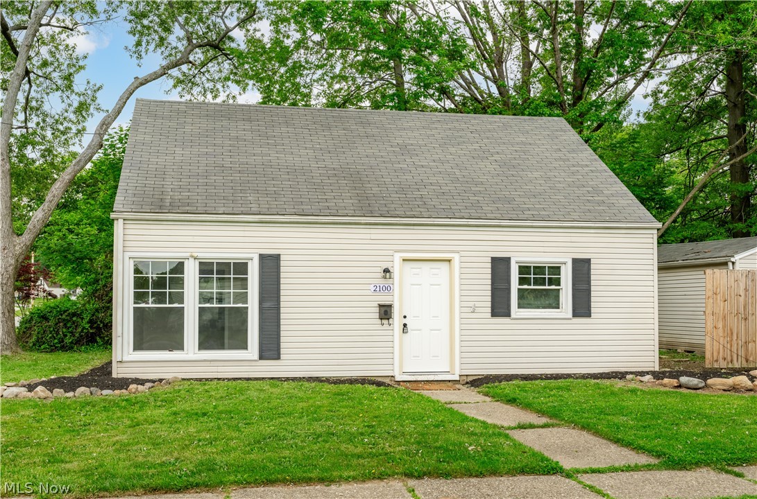 2100 Delmore Street Cuyahoga Falls OH 44221
