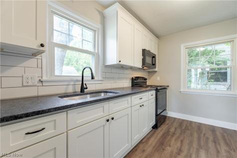 2100 Delmore Street Cuyahoga Falls OH 44221