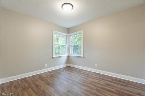 2100 Delmore Street Cuyahoga Falls OH 44221