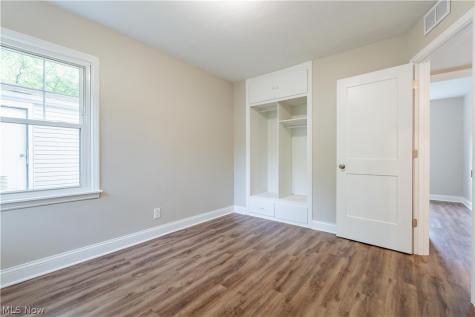 2100 Delmore Street Cuyahoga Falls OH 44221