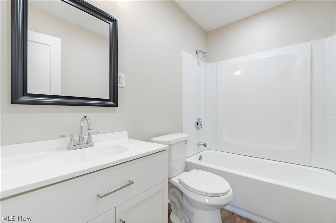 2100 Delmore Street Cuyahoga Falls OH 44221