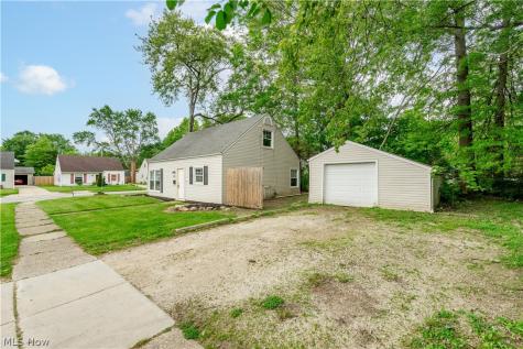 2100 Delmore Street Cuyahoga Falls OH 44221