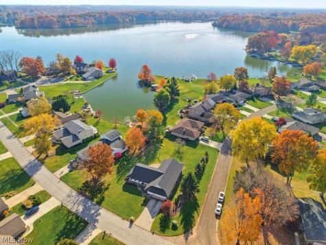 3854 Surfside Circle Aurora OH 44202