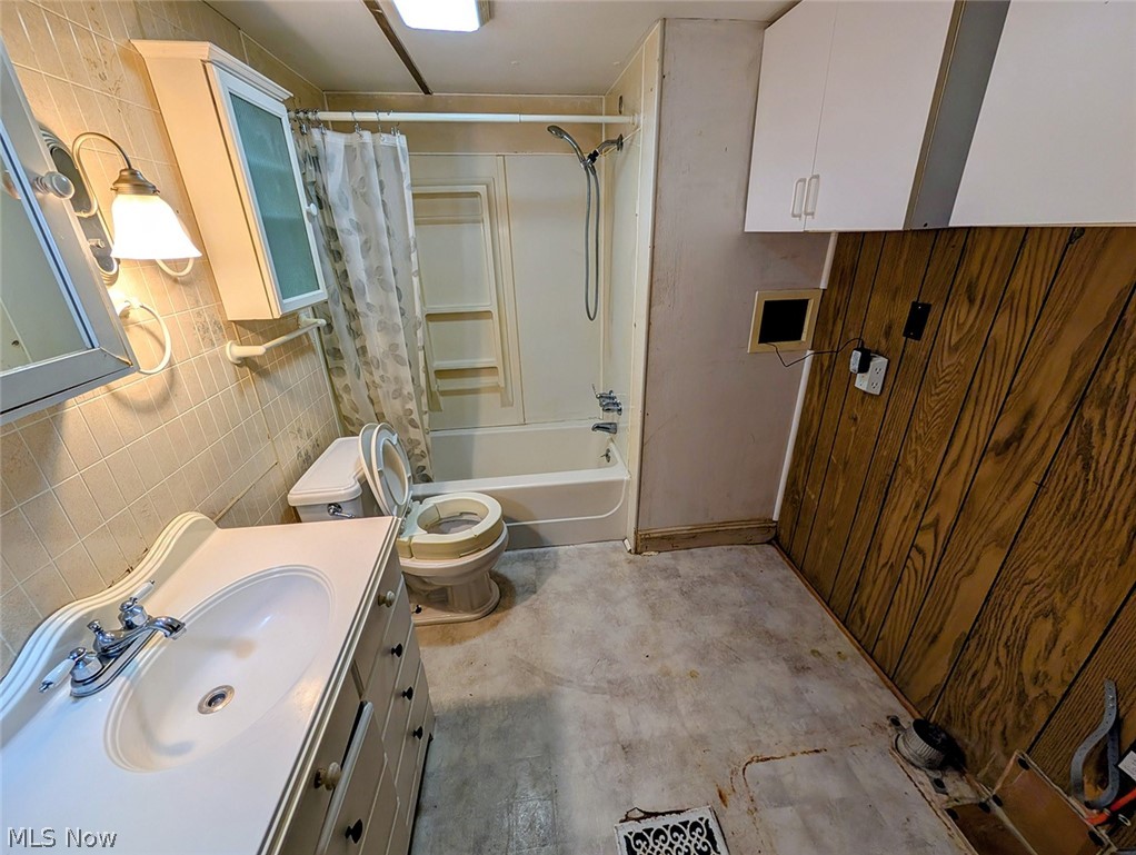 3102 Canton Road NW Carrollton OH 44615