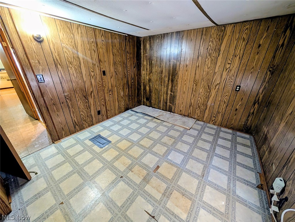 3102 Canton Road NW Carrollton OH 44615