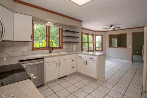 6104 Shipslanding Avenue NW Canton OH 44718