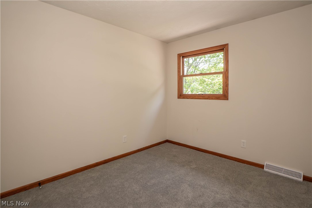 6104 Shipslanding Avenue NW Canton OH 44718