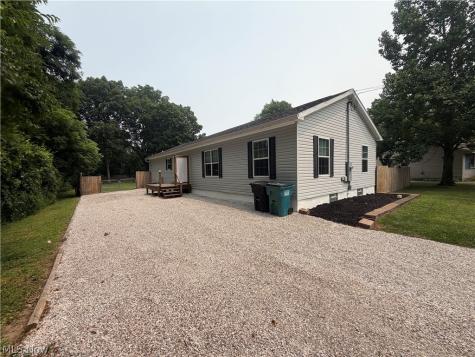 40 Tuckmere Drive Painesville OH 44077