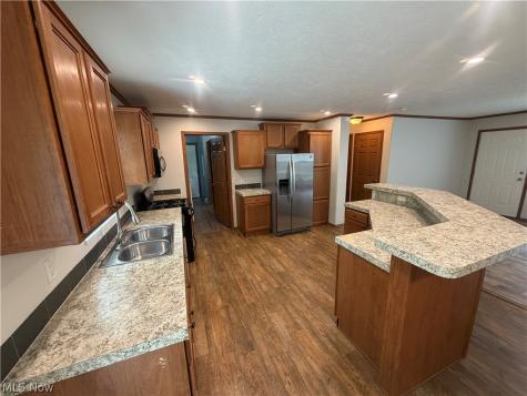 40 Tuckmere Drive Painesville OH 44077