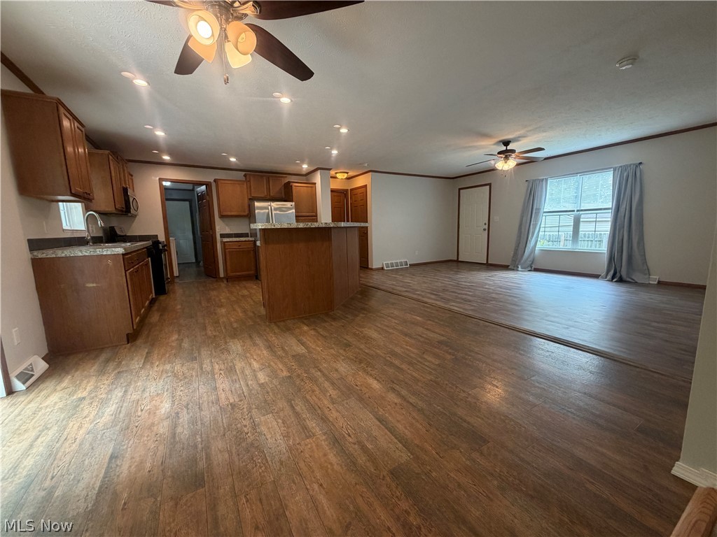 40 Tuckmere Drive Painesville OH 44077