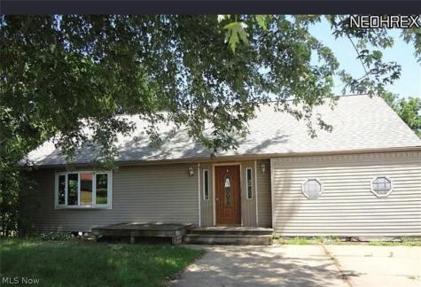 2444 Perry Drive SW Canton OH 44706