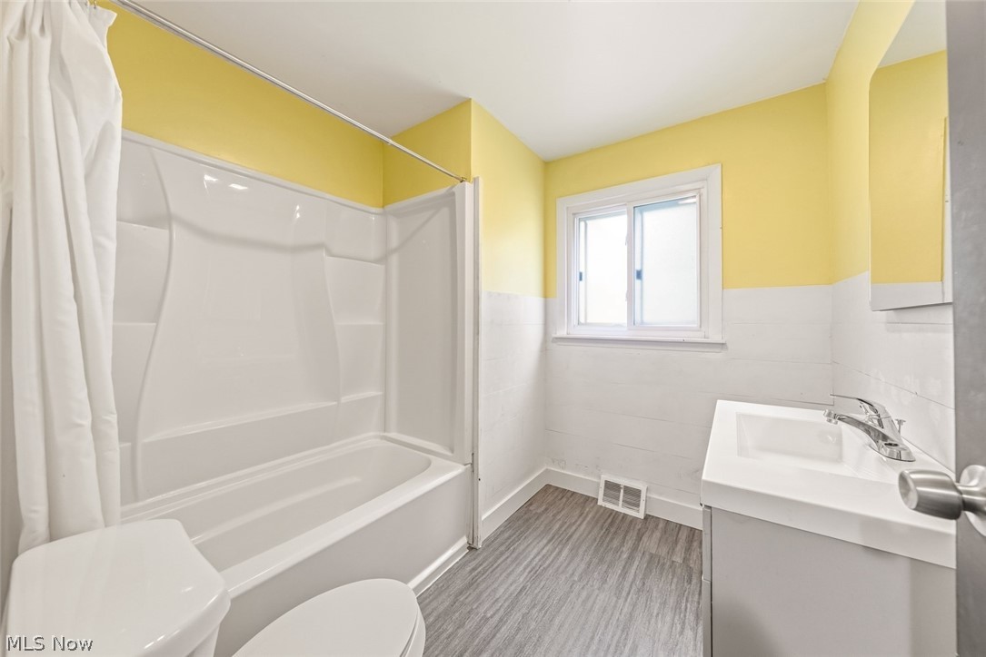 25811 Water Street Olmsted Falls OH 44138