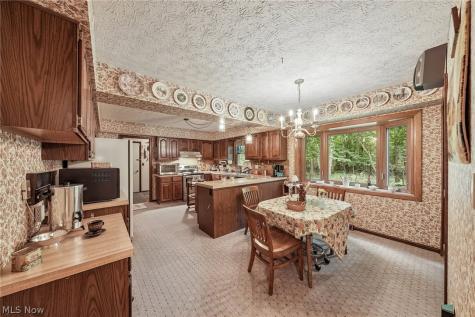 4188 Idlebrook Drive Akron OH 44333