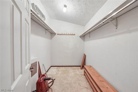 4188 Idlebrook Drive Akron OH 44333