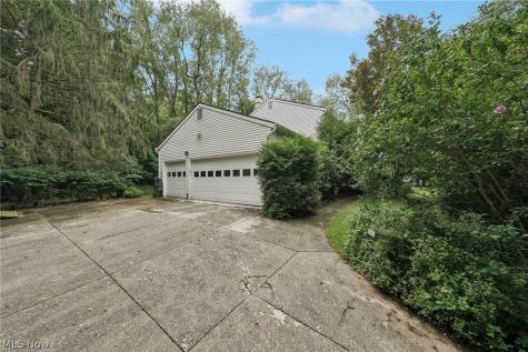4188 Idlebrook Drive Akron OH 44333
