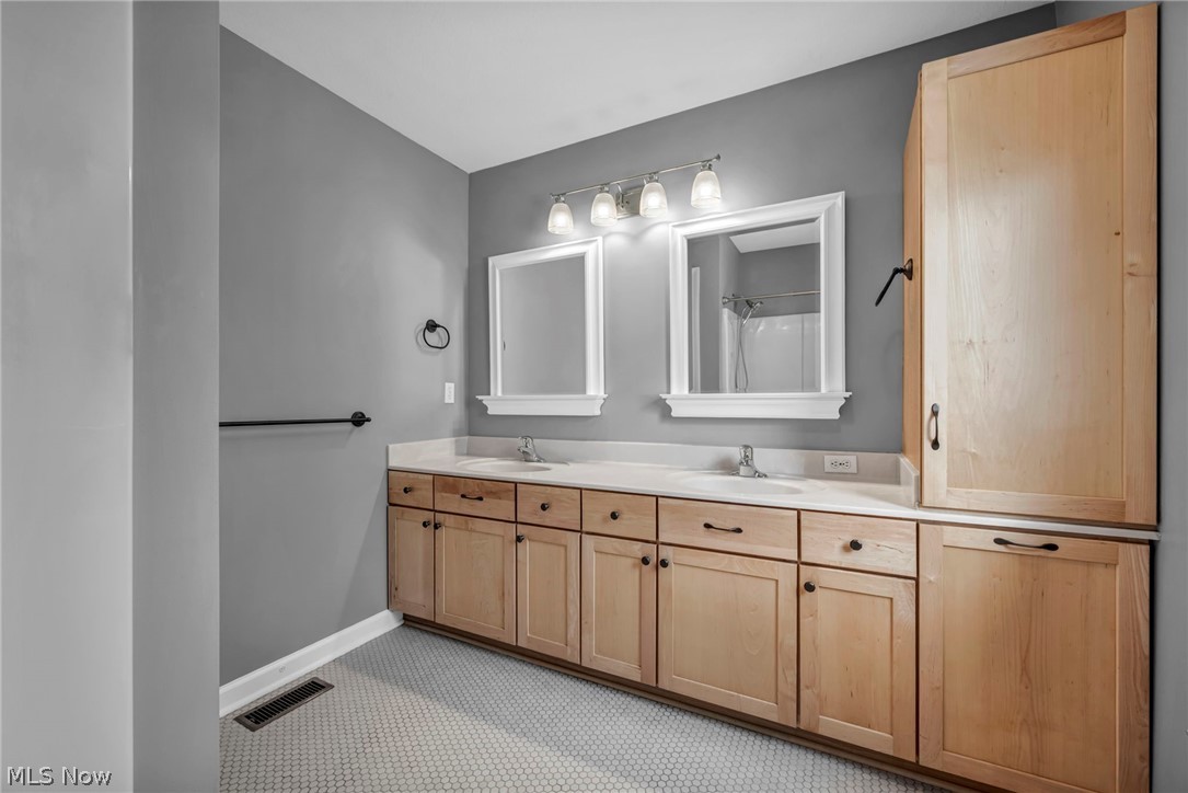 5551 Brook Run Drive Medina OH 44256