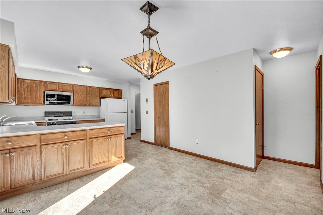 4081 Clearwater Drive Parma OH 44134